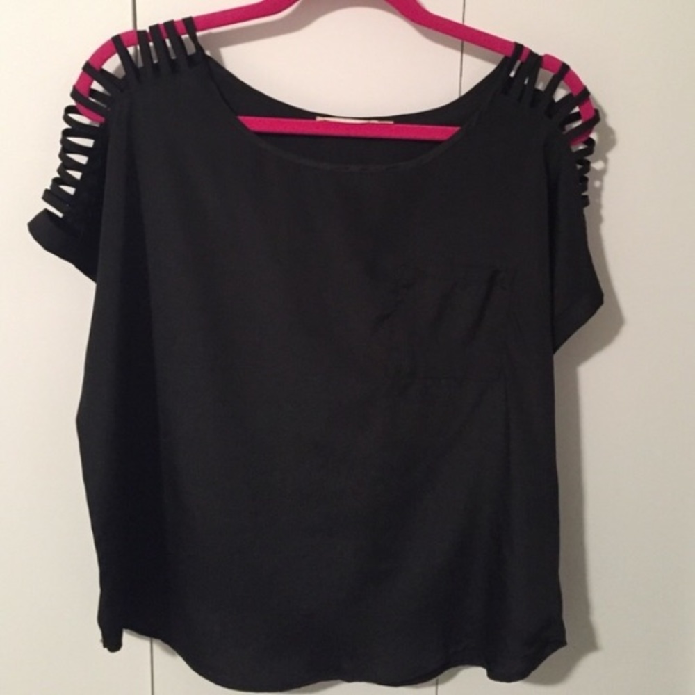LUSH black top with detailed sleeves